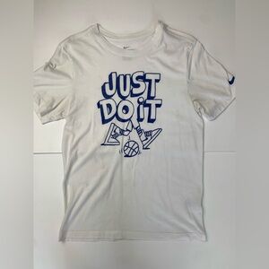 Nike White and Blue Graphic T-Shirt